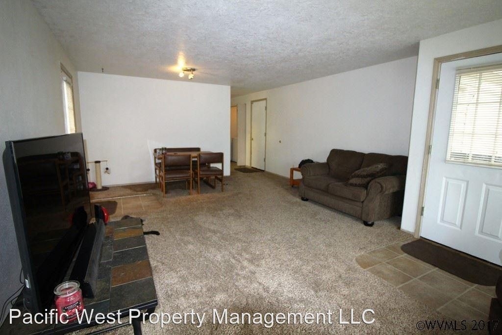 850 Boxwood Lane - Photo 2