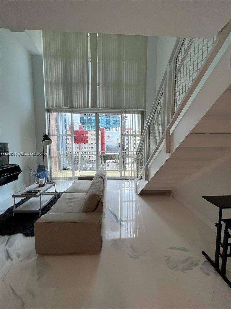 244 Biscayne Blvd - Photo 9