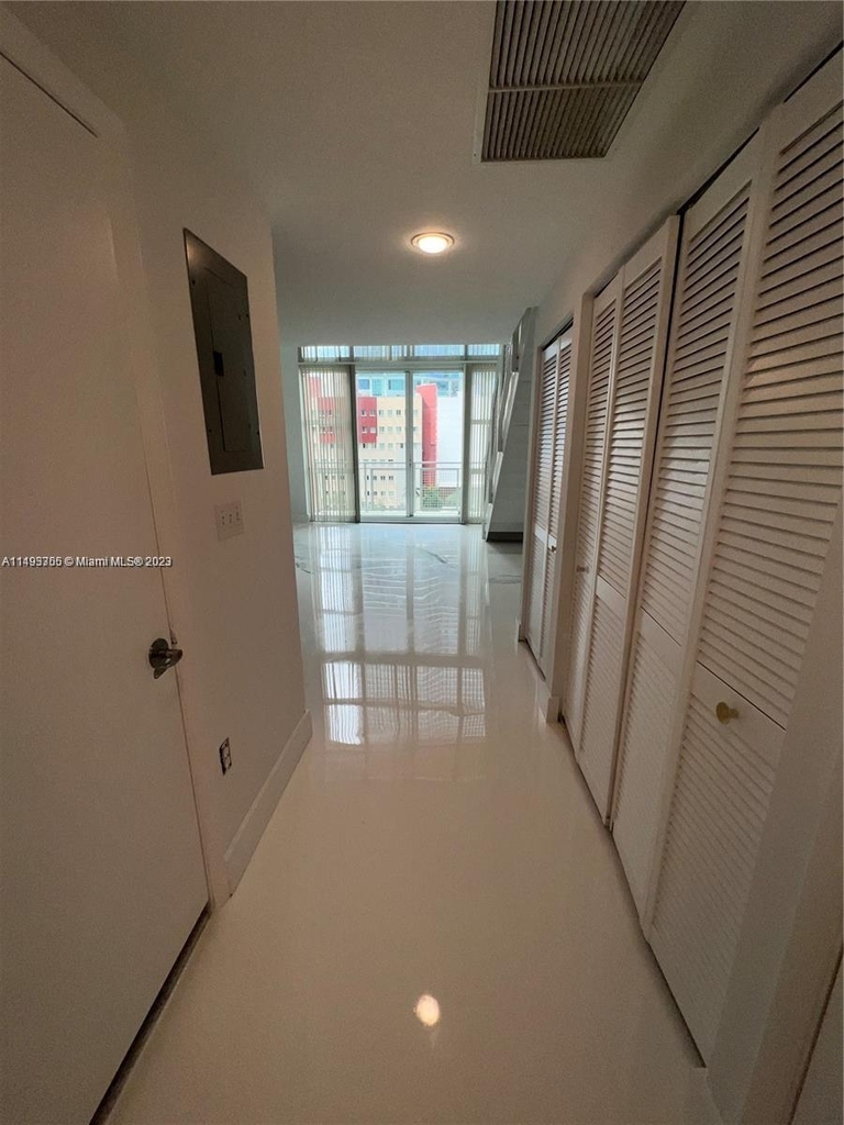 244 Biscayne Blvd - Photo 21