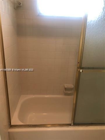 5901 Nw 61st Ave - Photo 3