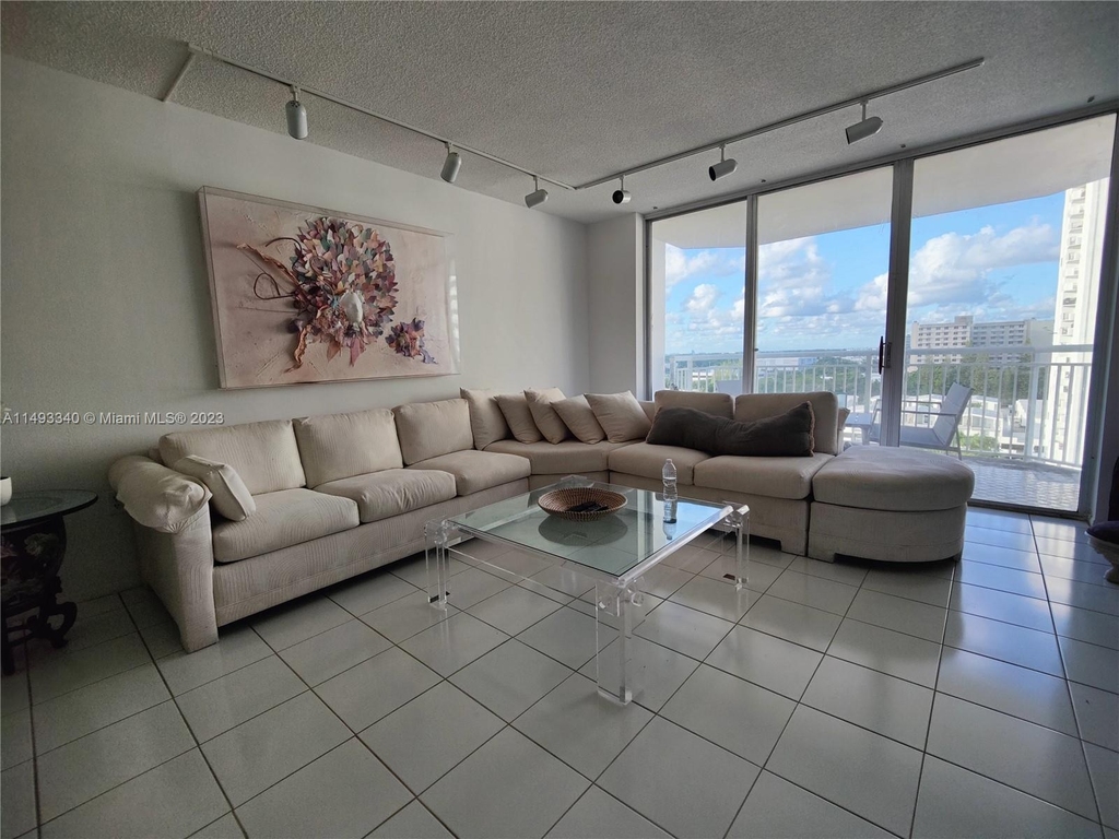 18021 Biscayne Blvd - Photo 8