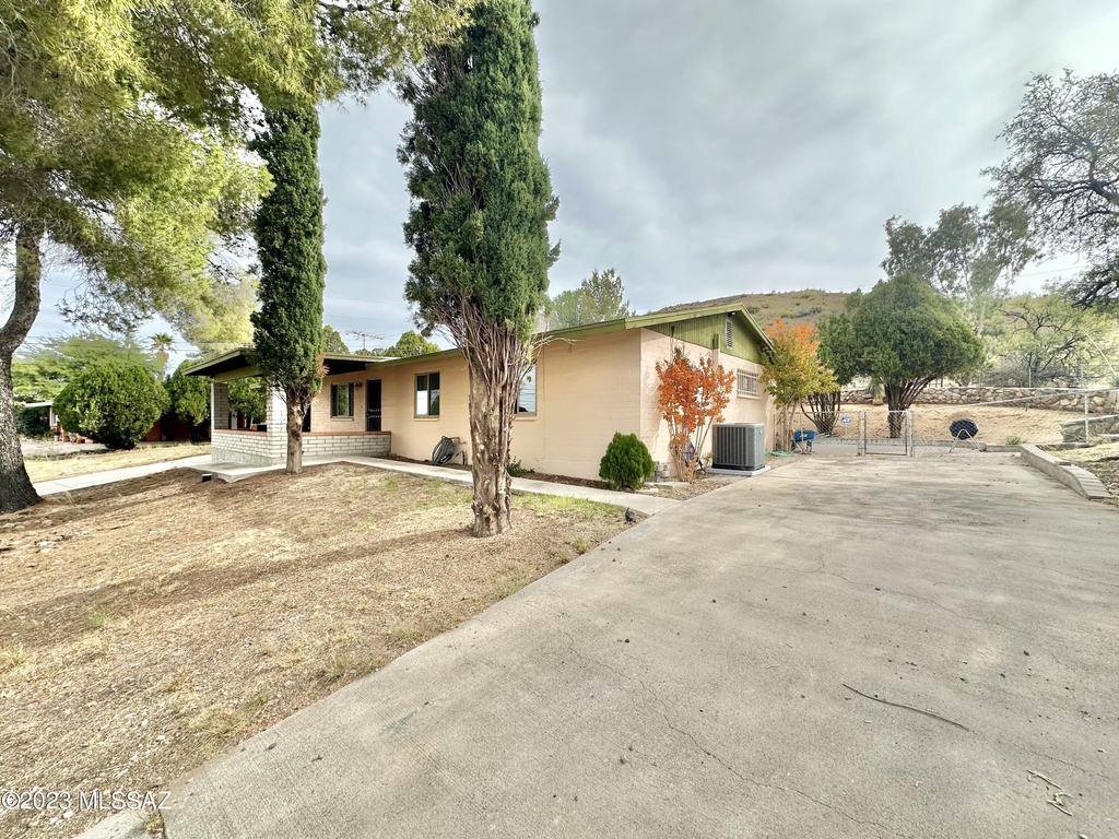 1905 W Paseo Redondo - Photo 4