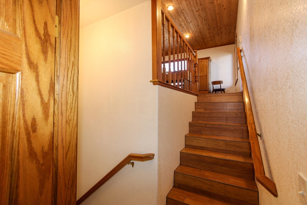 1253 Panorama Drive - Photo 26