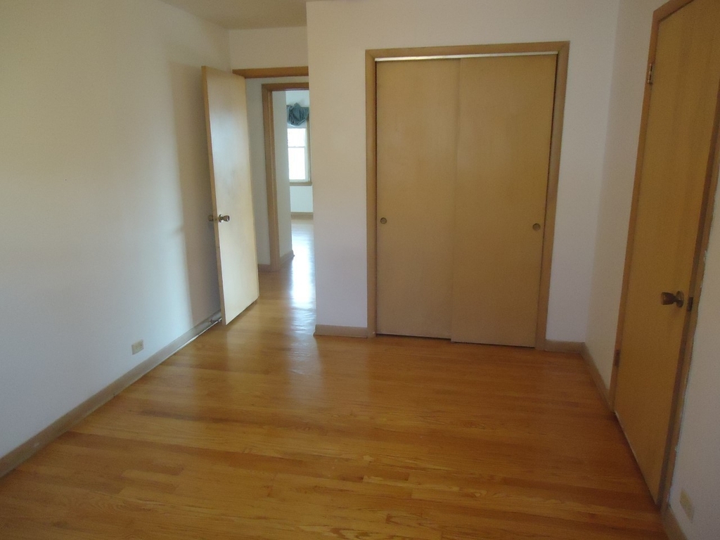 4950 Greenwood Street - Photo 9