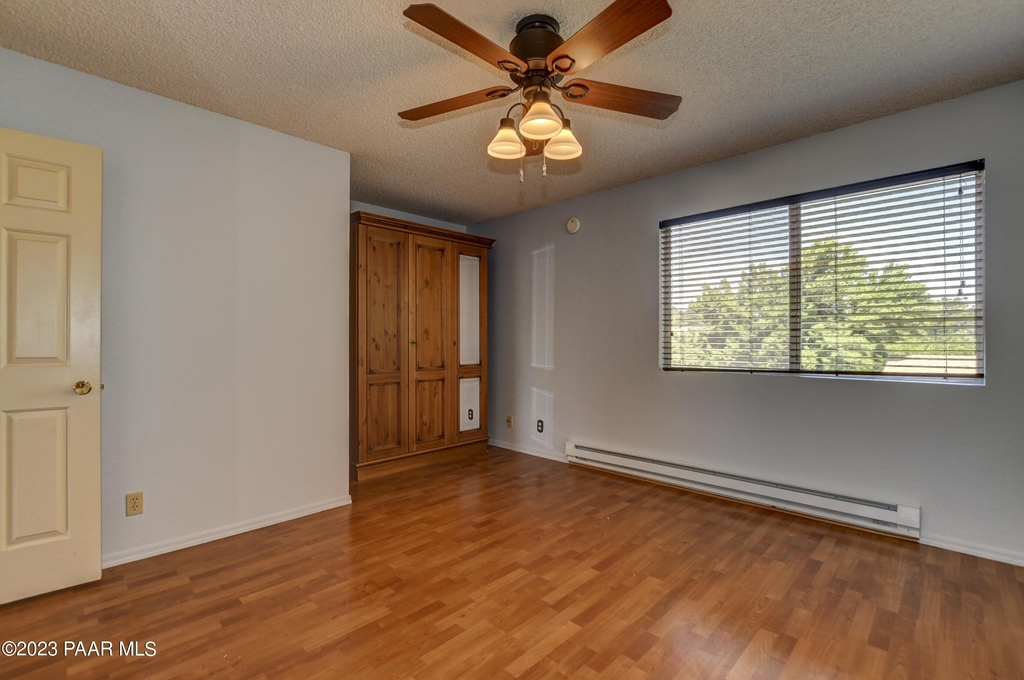 345 Country Club Circle - Photo 13