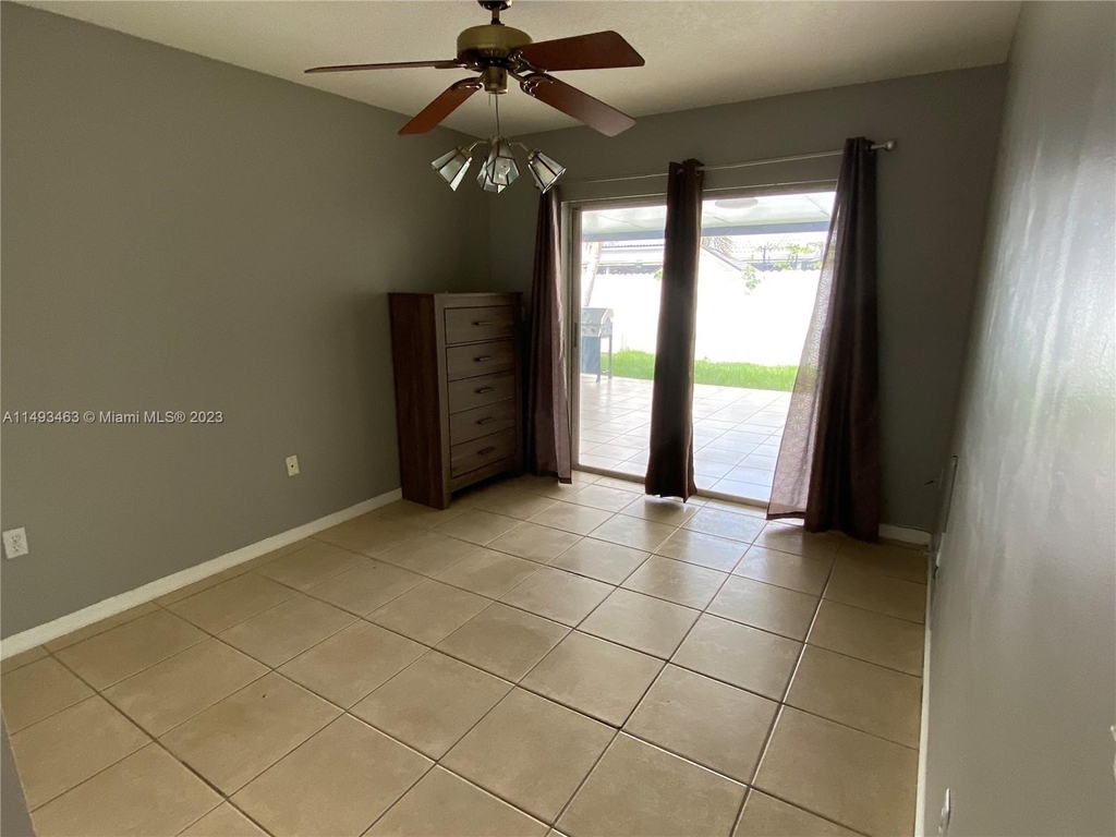 17136 Sw 143rd Pl - Photo 9