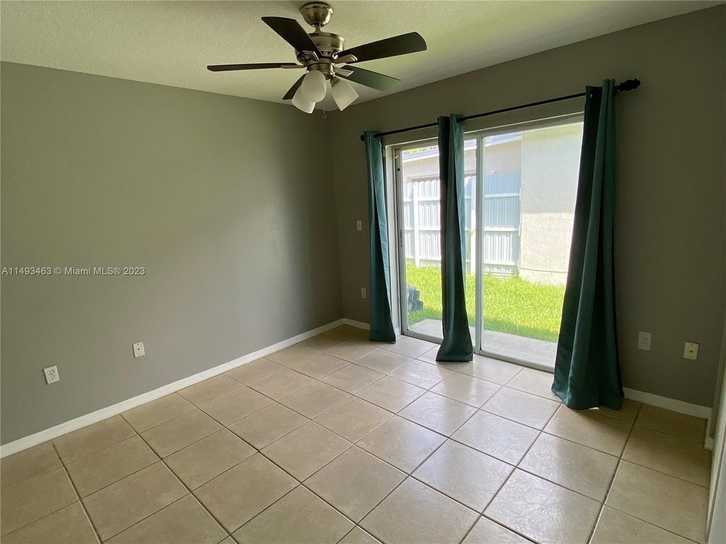 17136 Sw 143rd Pl - Photo 12