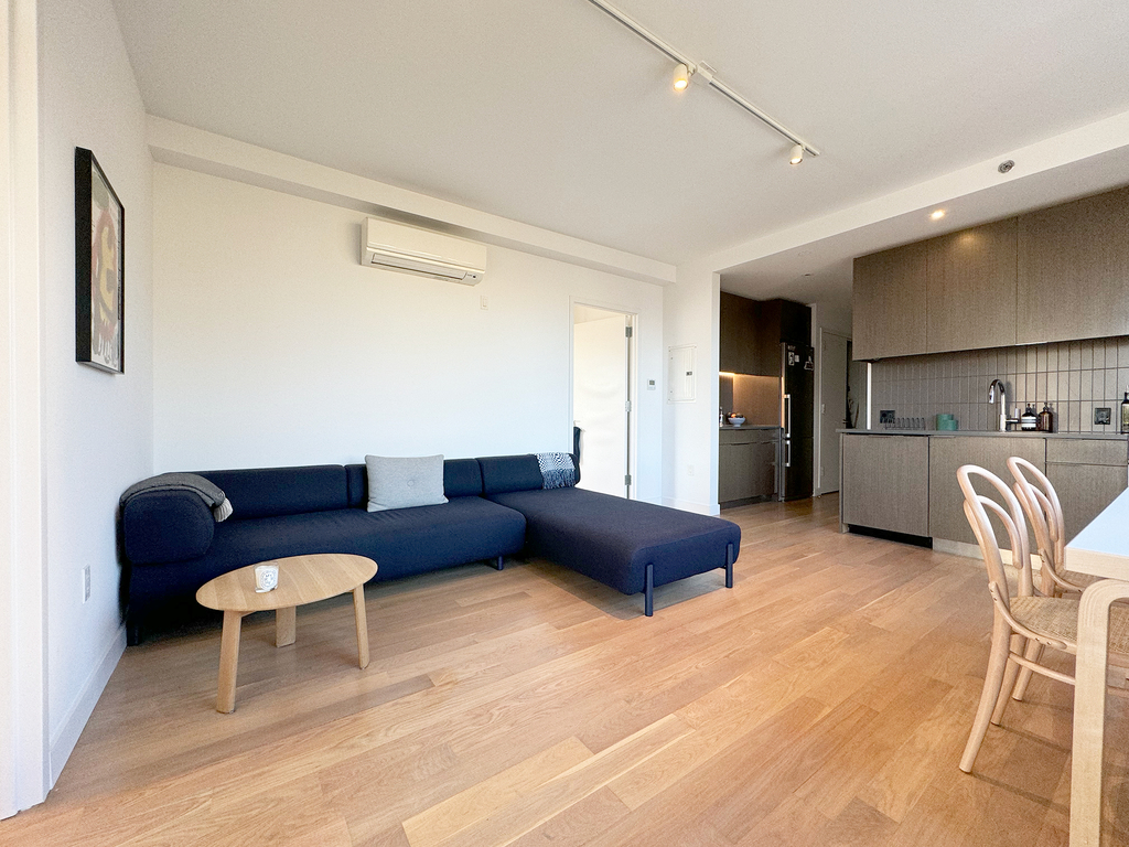 100 Ainslie Street - Photo 2