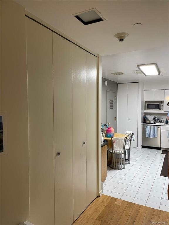 21 Lake Street - Photo 6