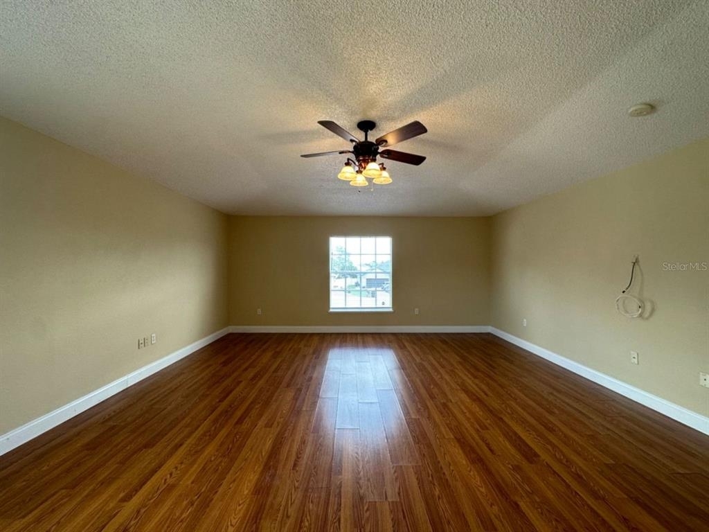 1831 Superior Way - Photo 37