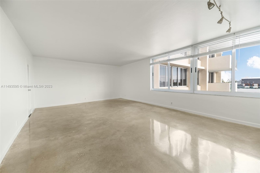 1200 West Ave - Photo 9