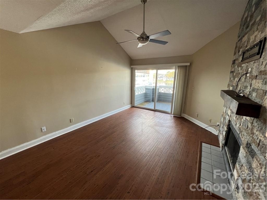 18743 Vineyard Point Lane - Photo 2