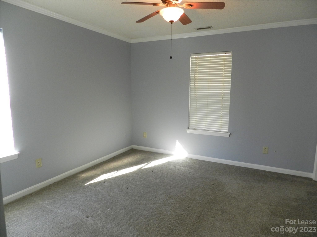 5906 White Cliffs Drive - Photo 7