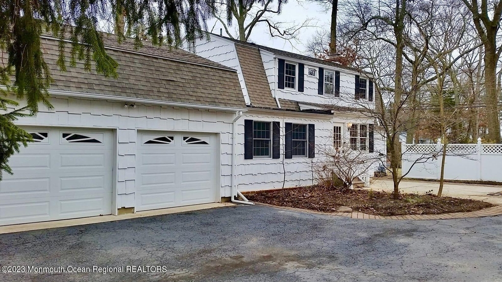 198 Elmwood Road - Photo 4