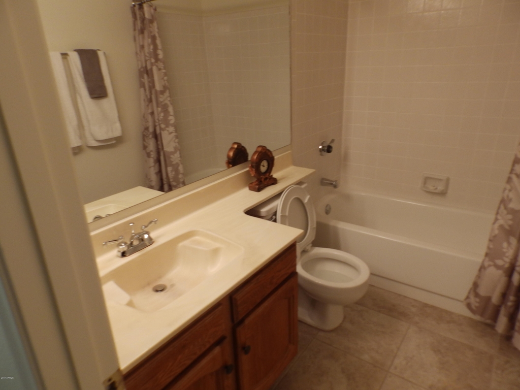 1402 E Guadalupe Road - Photo 11