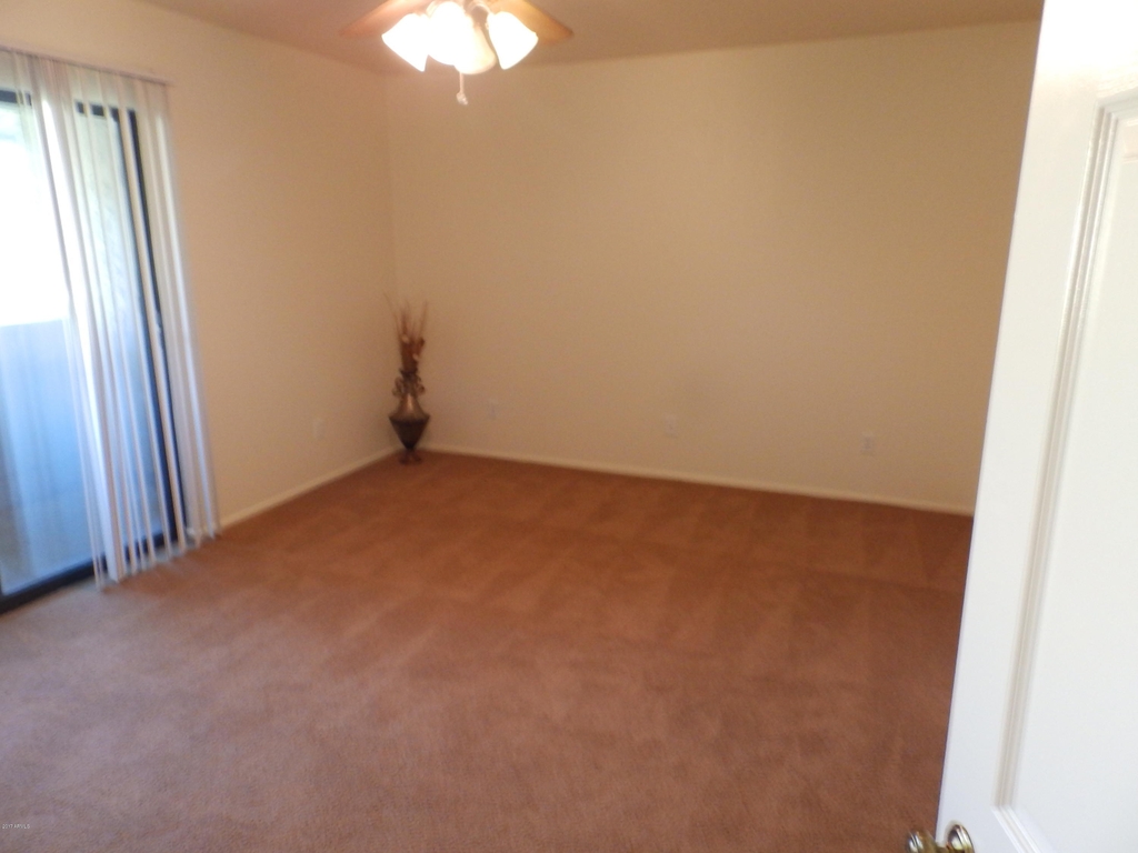 1402 E Guadalupe Road - Photo 14