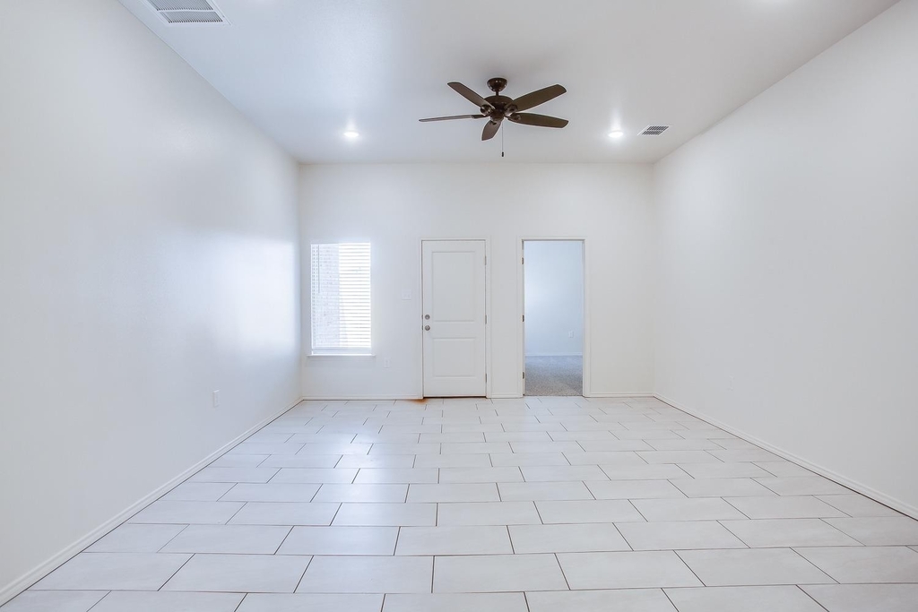 1716 Corpus Avenue - Photo 8