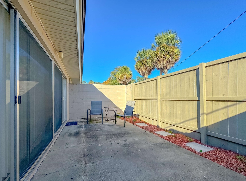 2241 W Pensacola Street - Photo 16