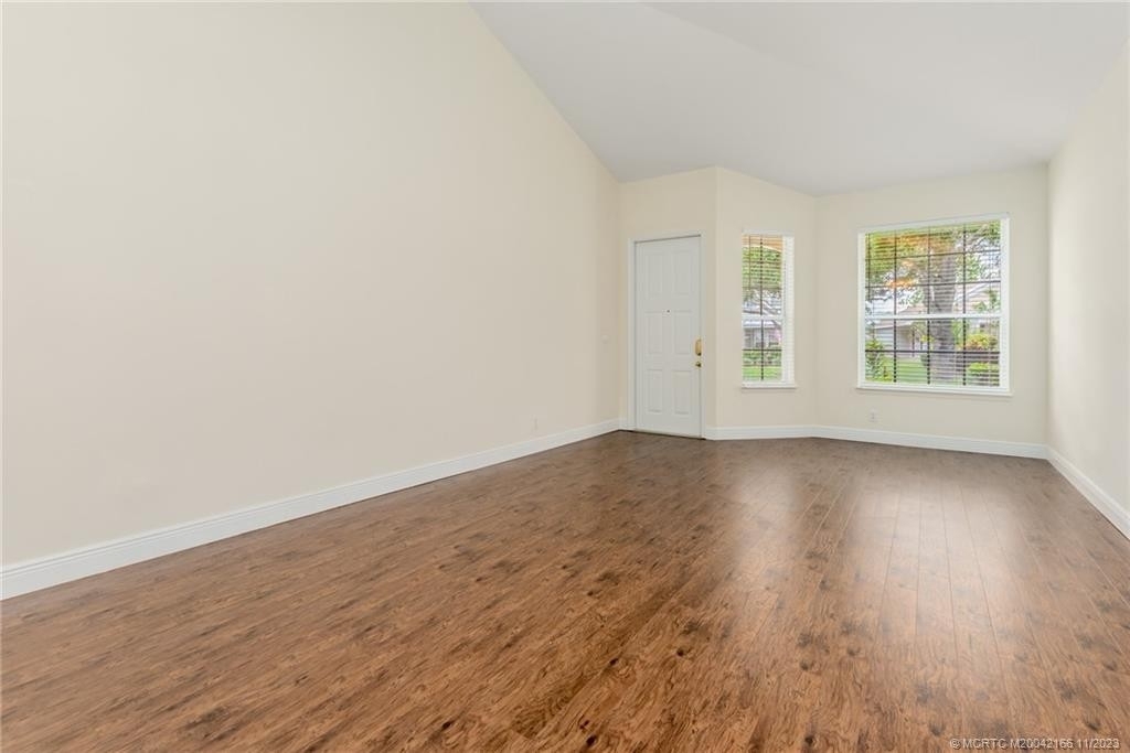 3237 Sw Solitaire Palm Drive - Photo 4