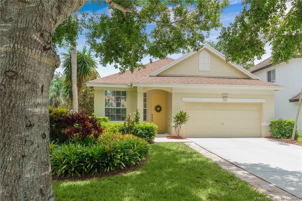 3237 Sw Solitaire Palm Drive - Photo 0