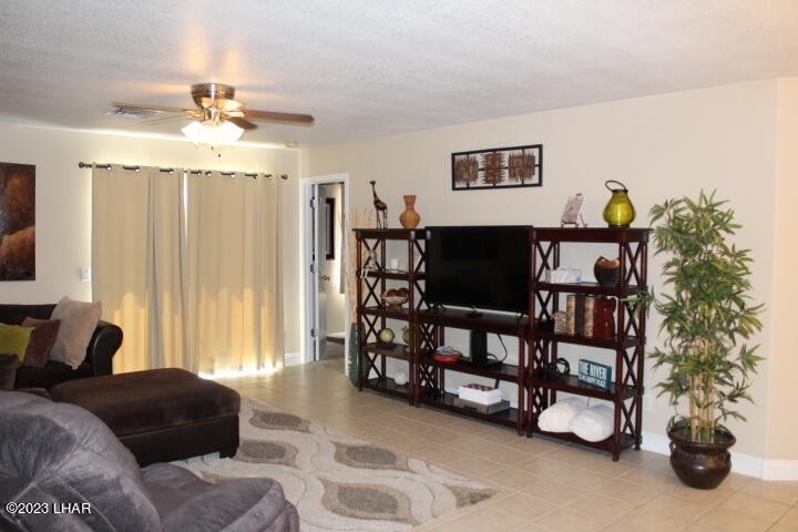 2910 Simitan Dr - Photo 2