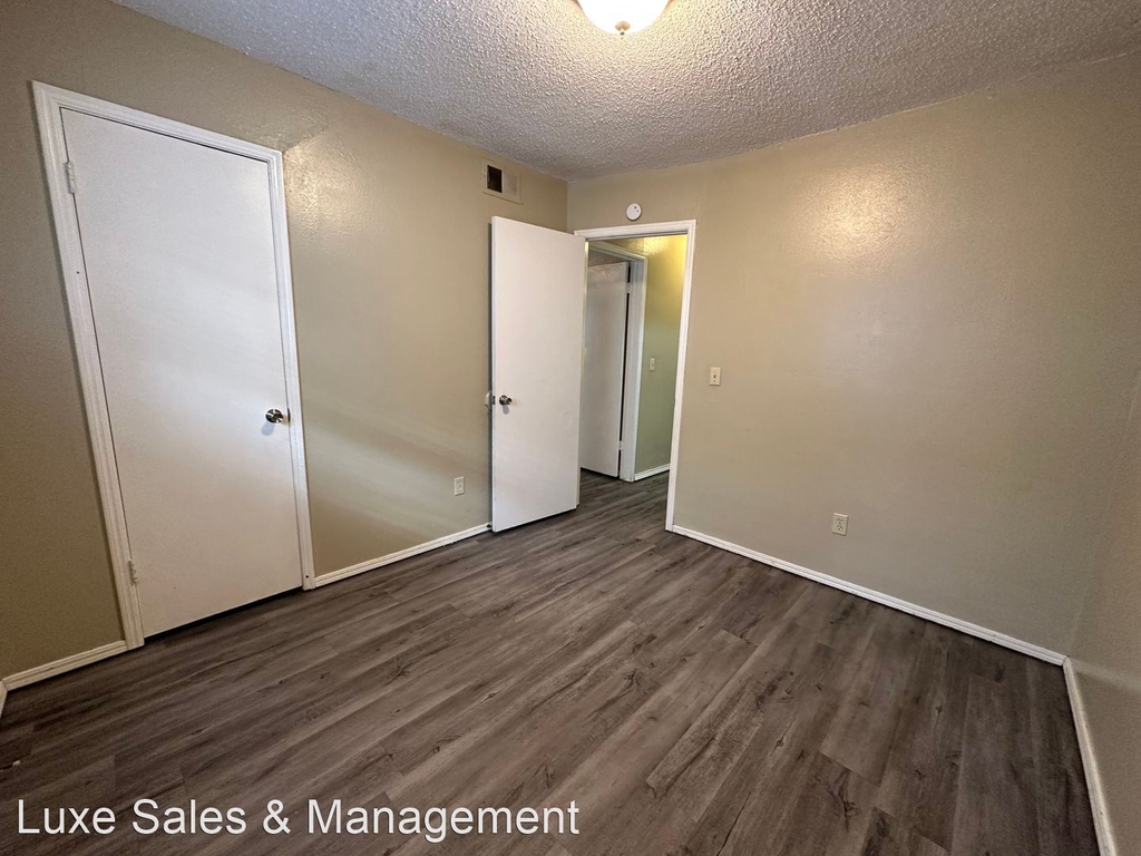 621 N Lotus Avenue - Photo 28