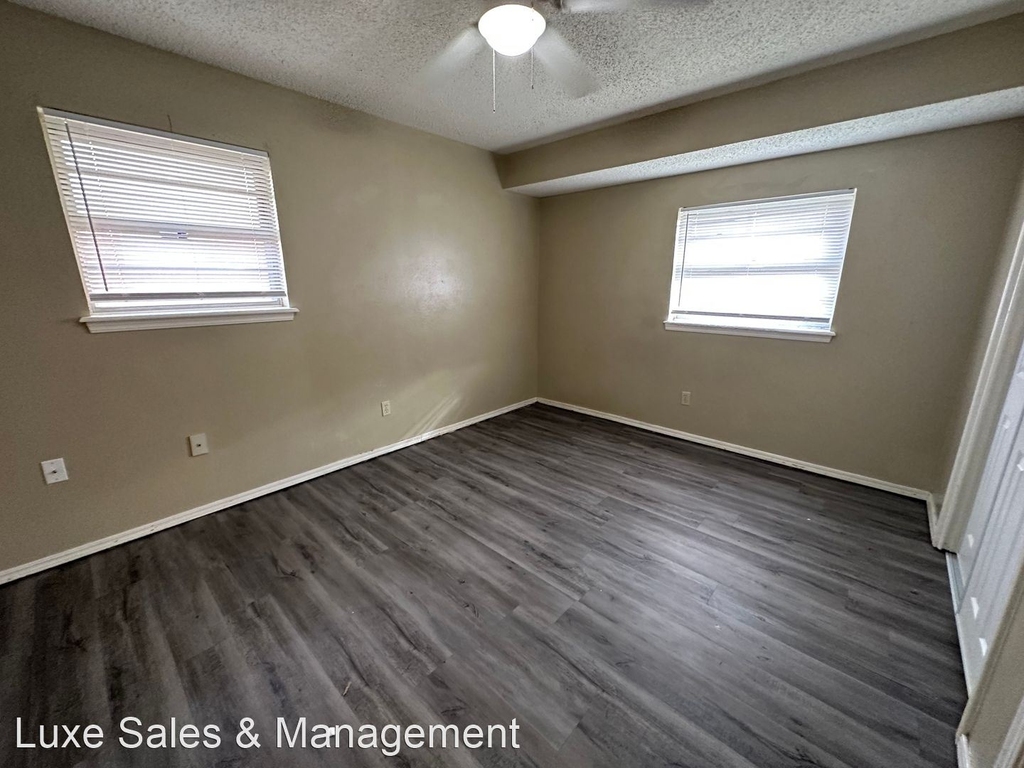 621 N Lotus Avenue - Photo 10