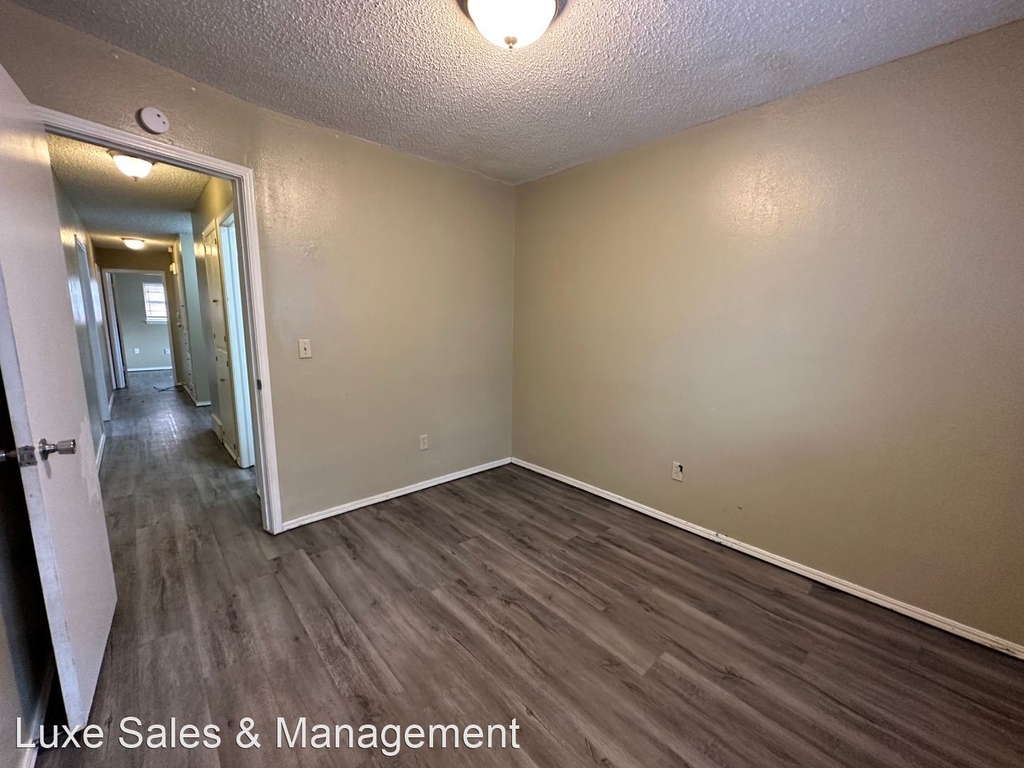 621 N Lotus Avenue - Photo 27