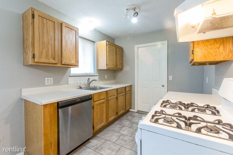 405 Rock Pl - Photo 12