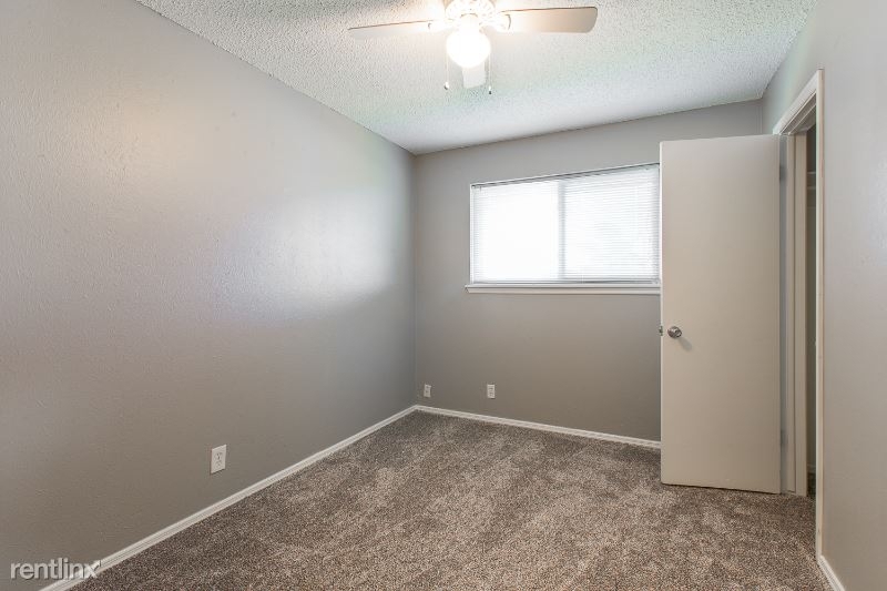 405 Rock Pl - Photo 9