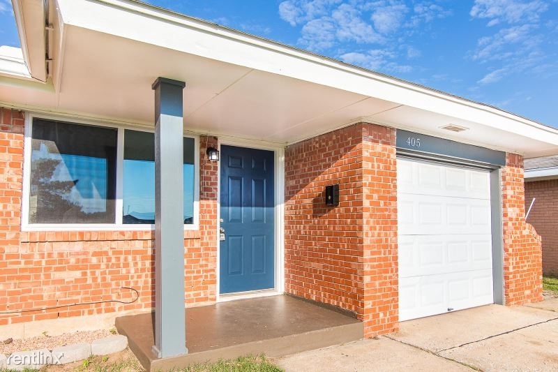 405 Rock Pl - Photo 1