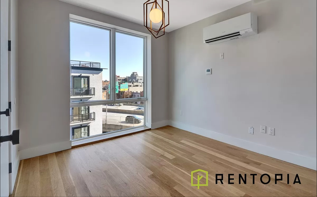 415 Manhattan Avenue - Photo 5