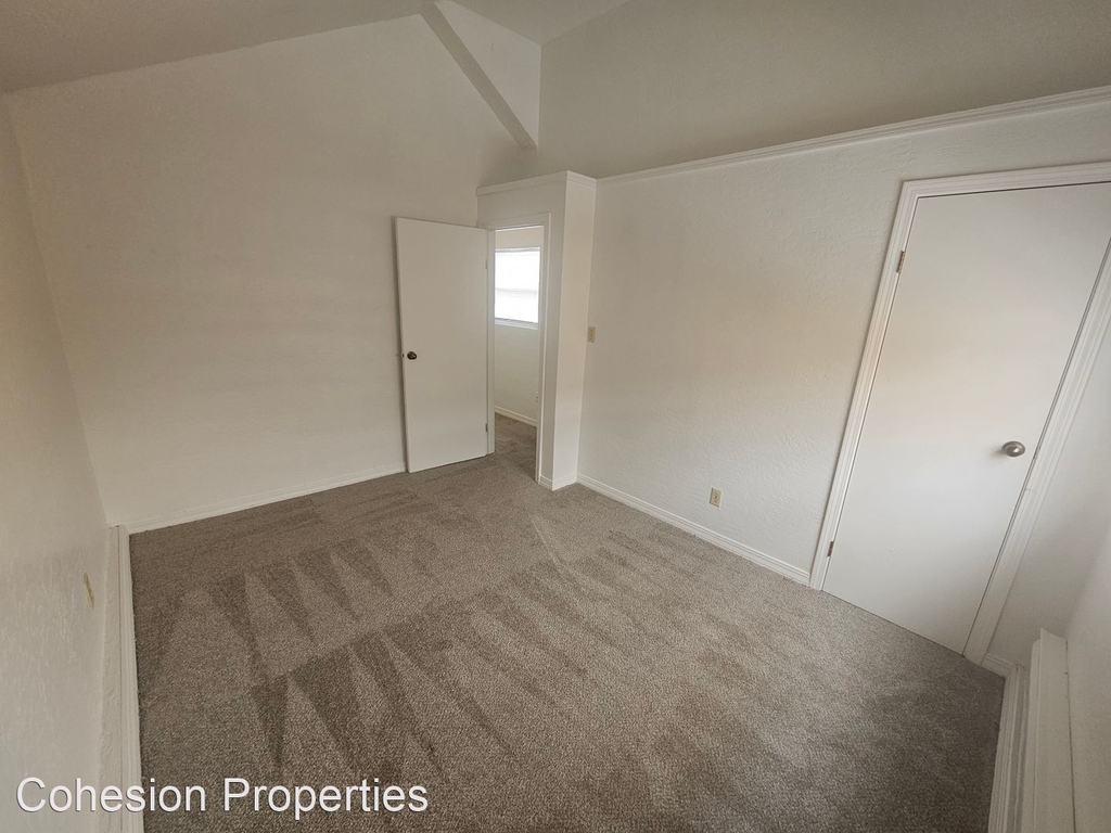 132 Hudson Ave - Photo 22