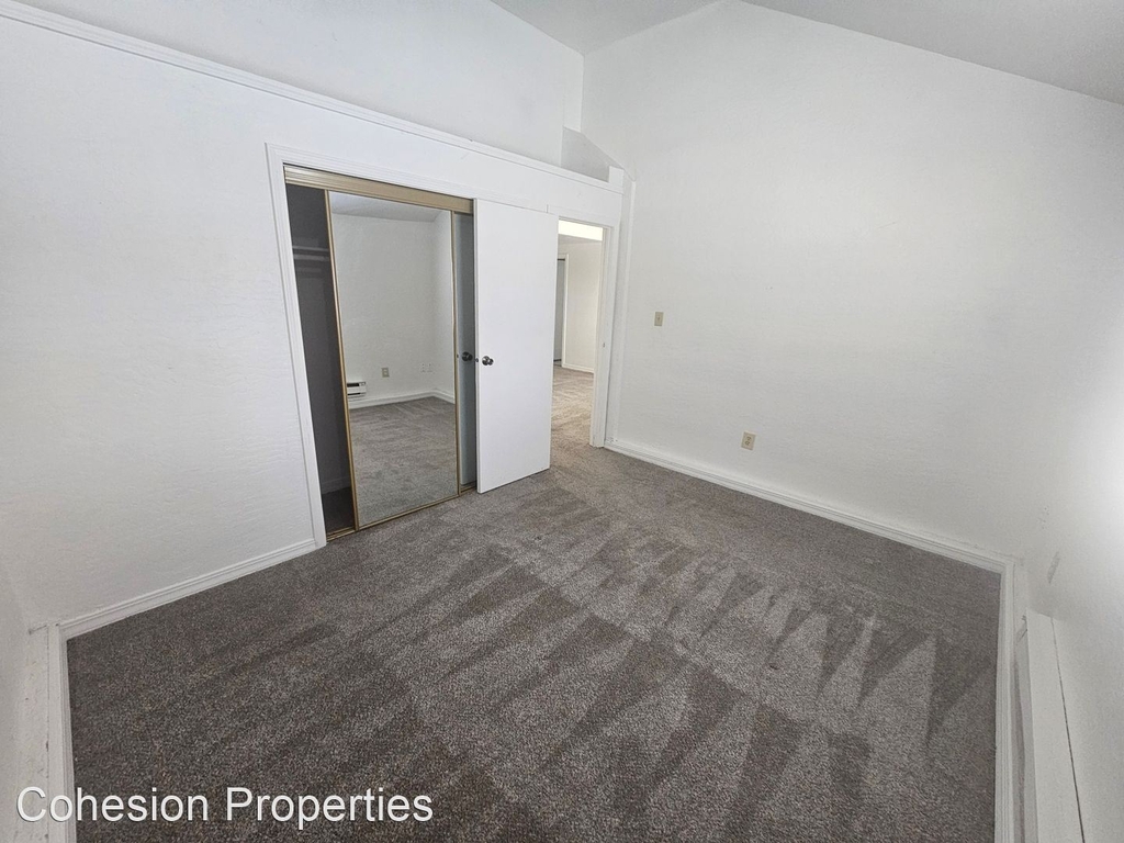 132 Hudson Ave - Photo 24