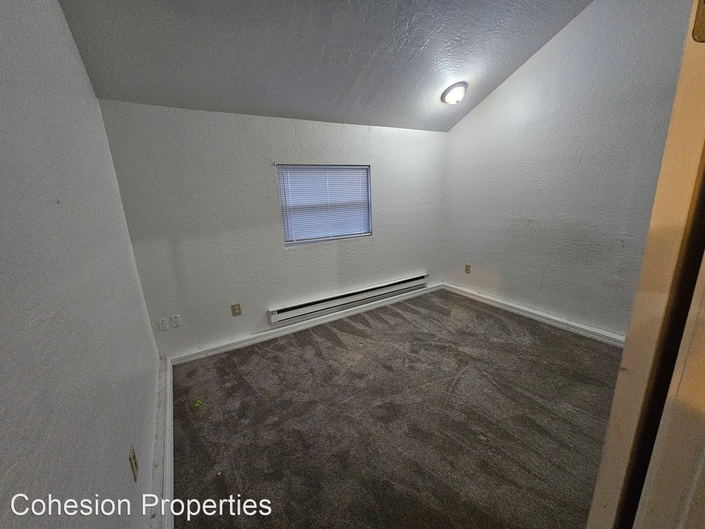 132 Hudson Ave - Photo 7