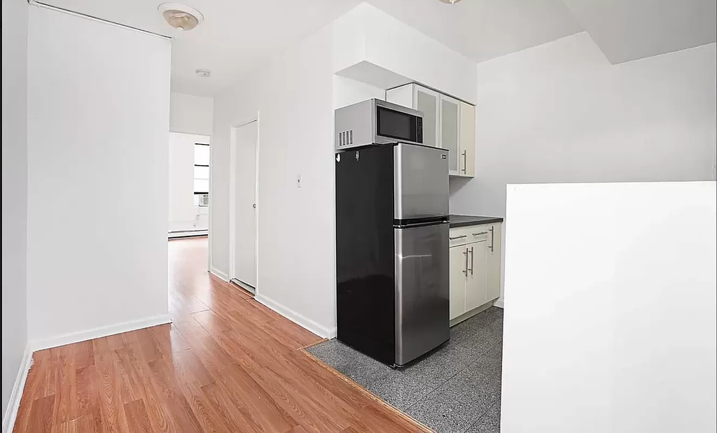 51 Avenue B - Photo 5