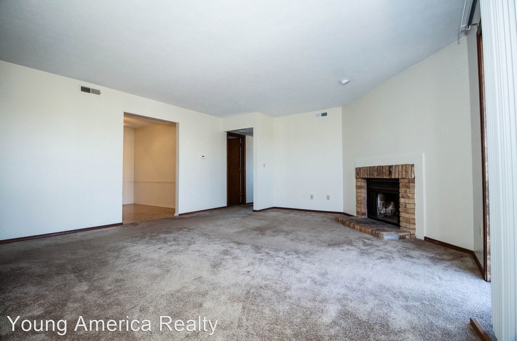 2408 Rainbow Ave - Photo 2