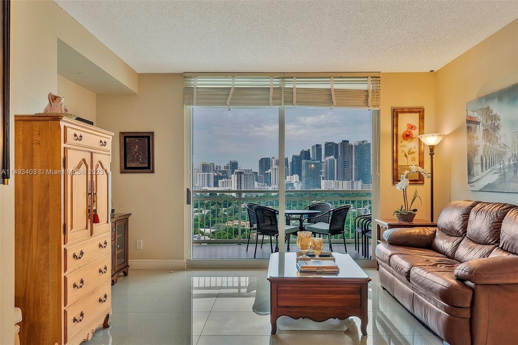 2475 Brickell Ave - Photo 4