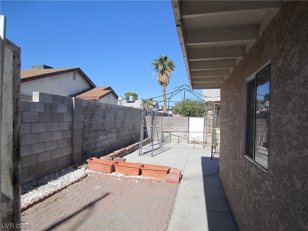 6778 Pine Valley Drive - Photo 22