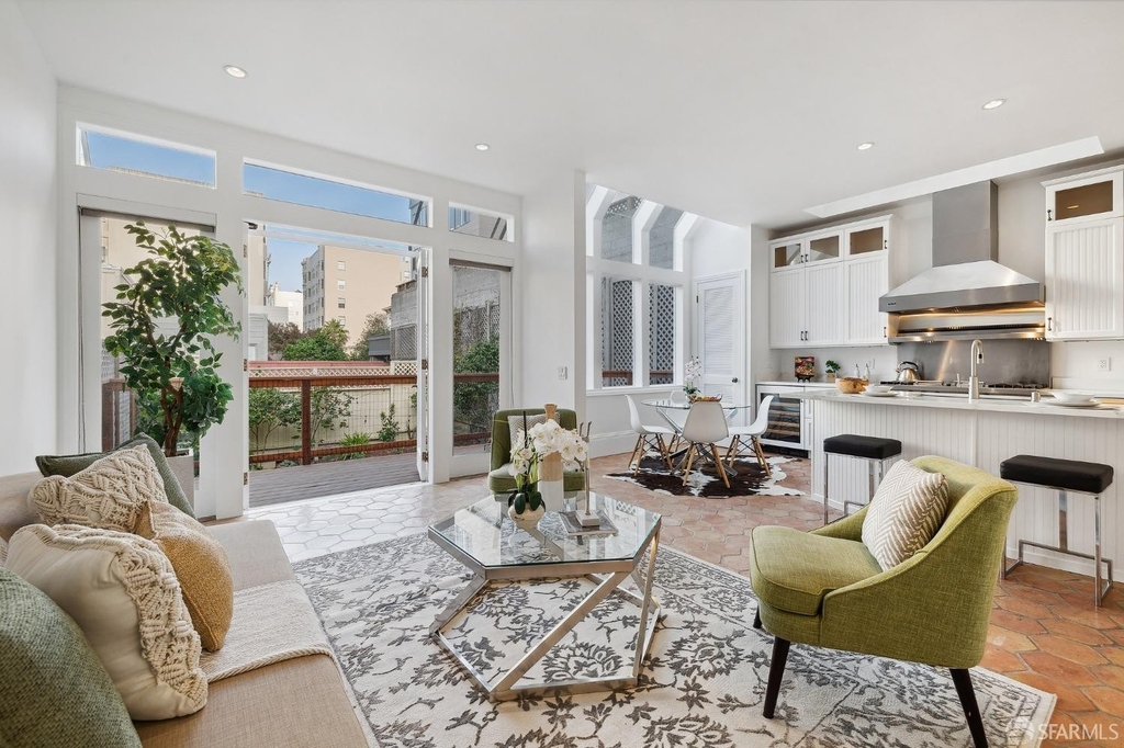 2512 Octavia Street - Photo 0