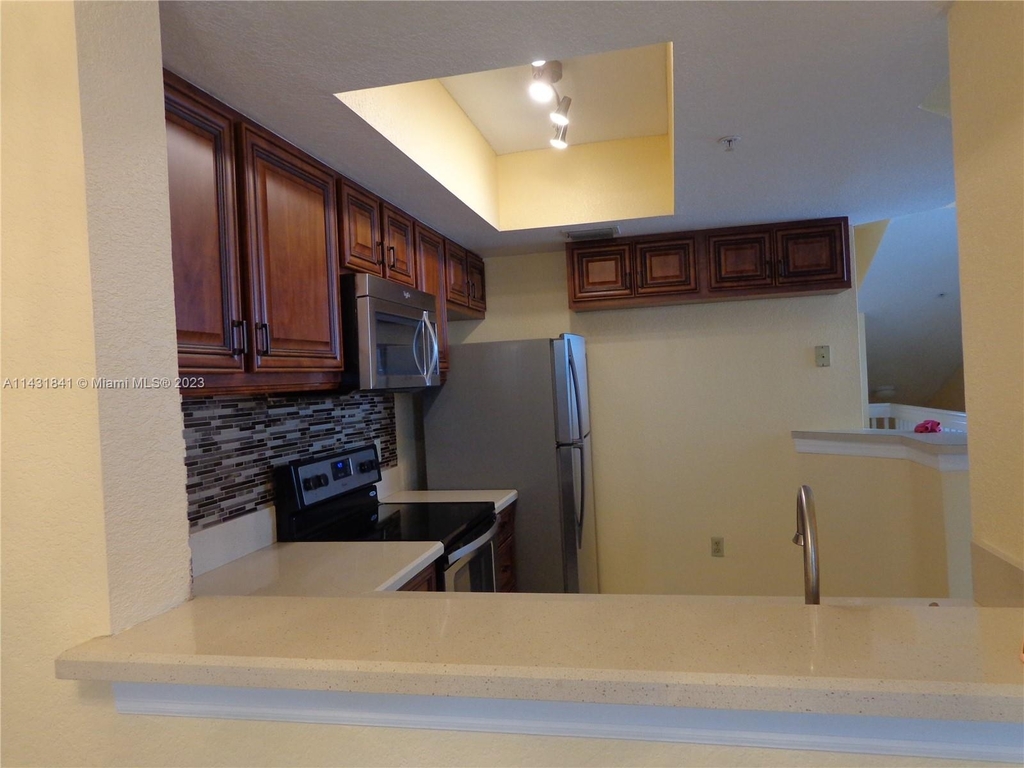 721 Sw 148th Ave - Photo 24