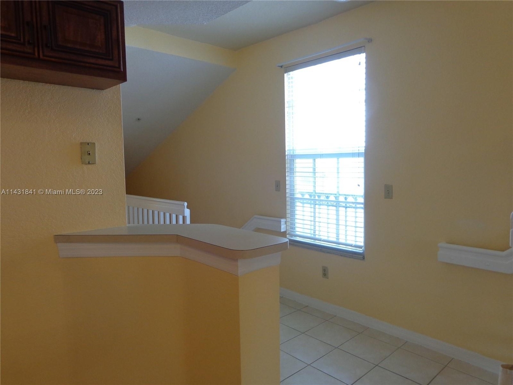 721 Sw 148th Ave - Photo 12