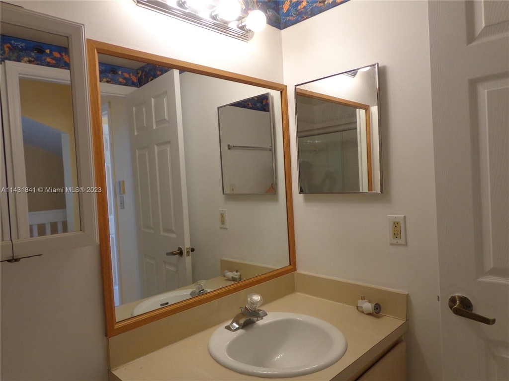 721 Sw 148th Ave - Photo 23