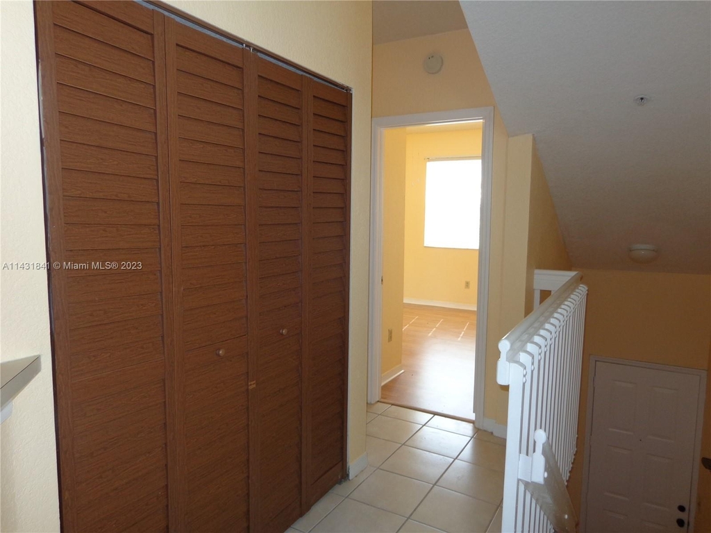 721 Sw 148th Ave - Photo 13