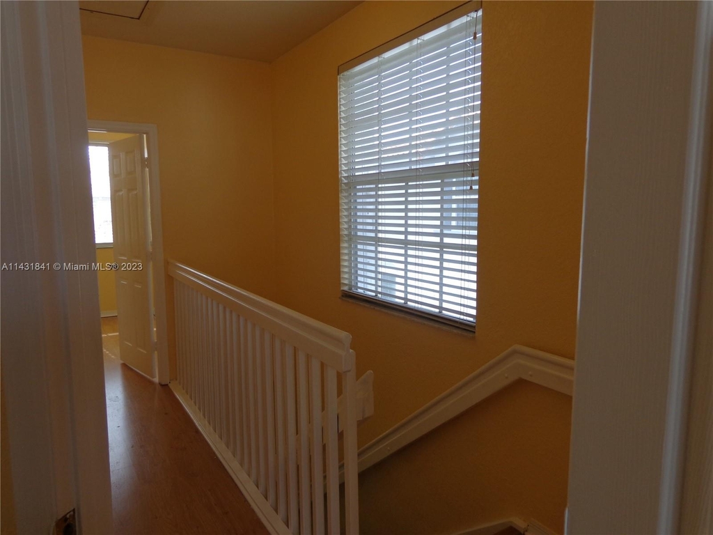 721 Sw 148th Ave - Photo 32