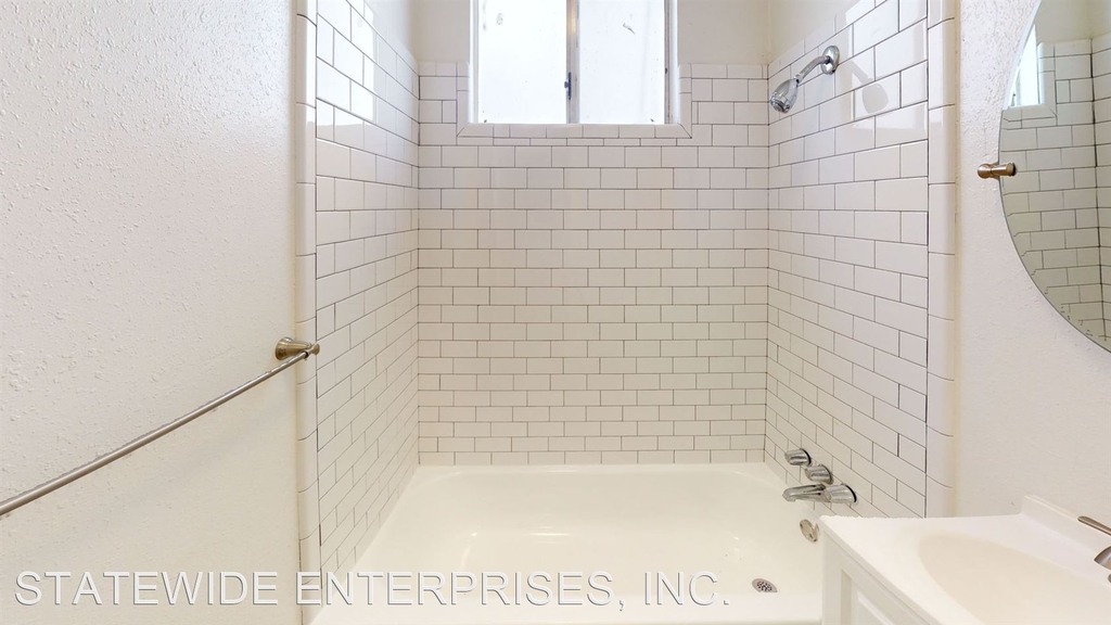 5737 Lexington Ave - Photo 5