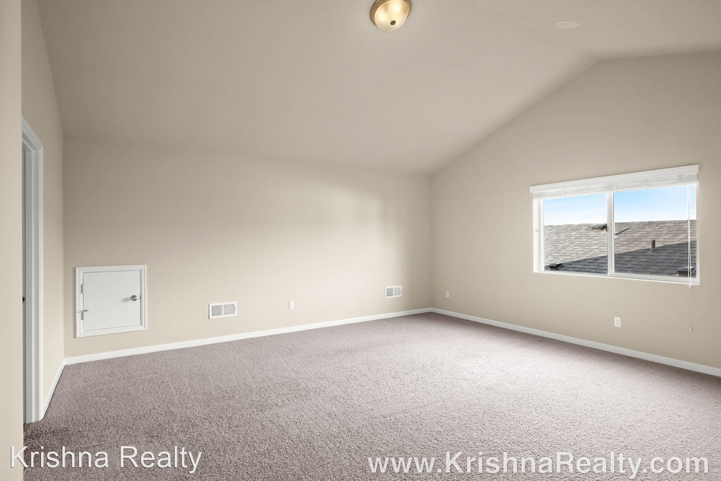 7191 Nw 167th Avenue - Photo 23