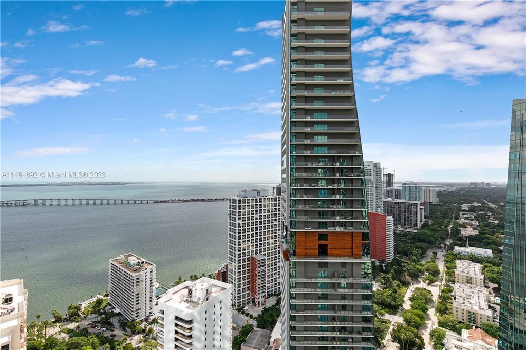 1425 Brickell Ave - Photo 7