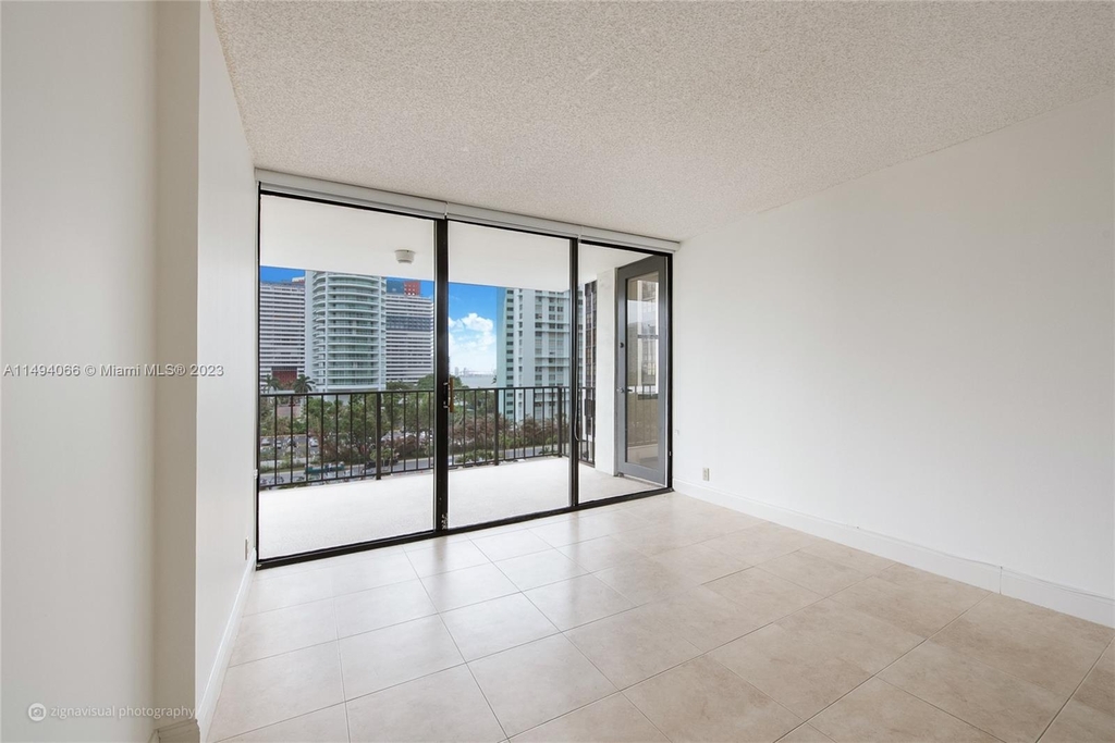 1901 Brickell Ave - Photo 8