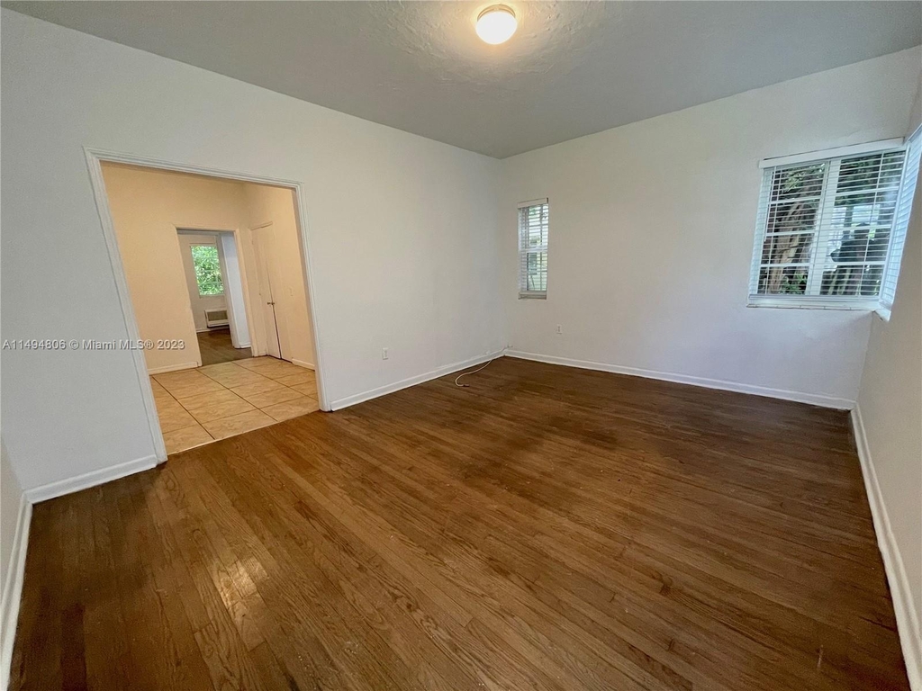 1521 Jefferson Ave - Photo 3